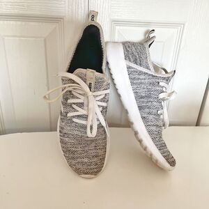 Adidas DB0695 Cloud Foam Pure Motion Lightweight Memory Foam Running Sneakers